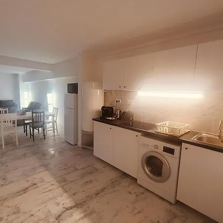 Superbe T2 De 95 M Nice